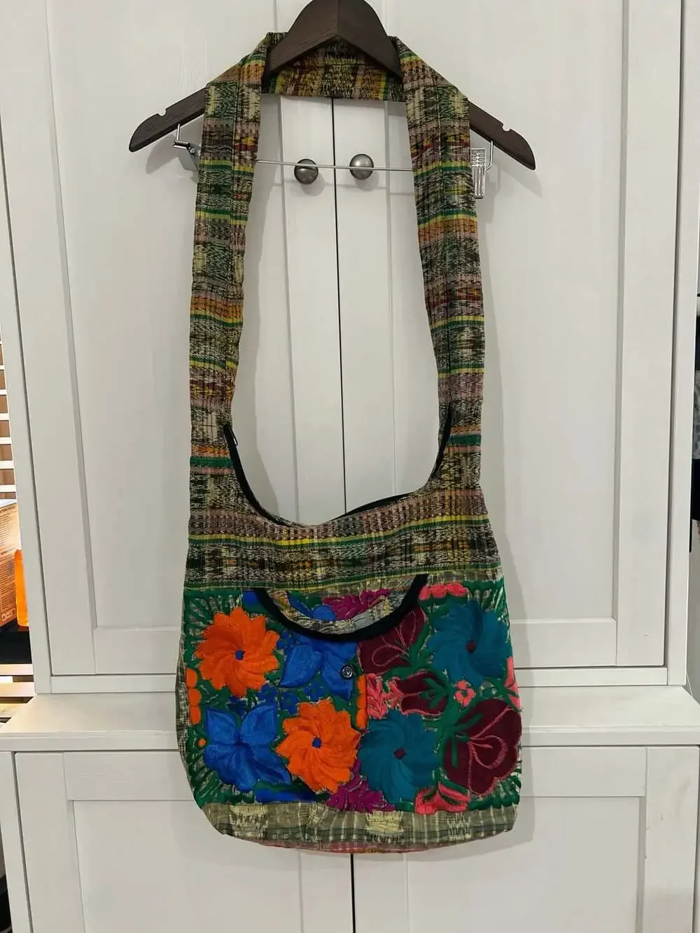 Vintage Mexican Floral Embroidered Boho Crossbody Hobo Bag